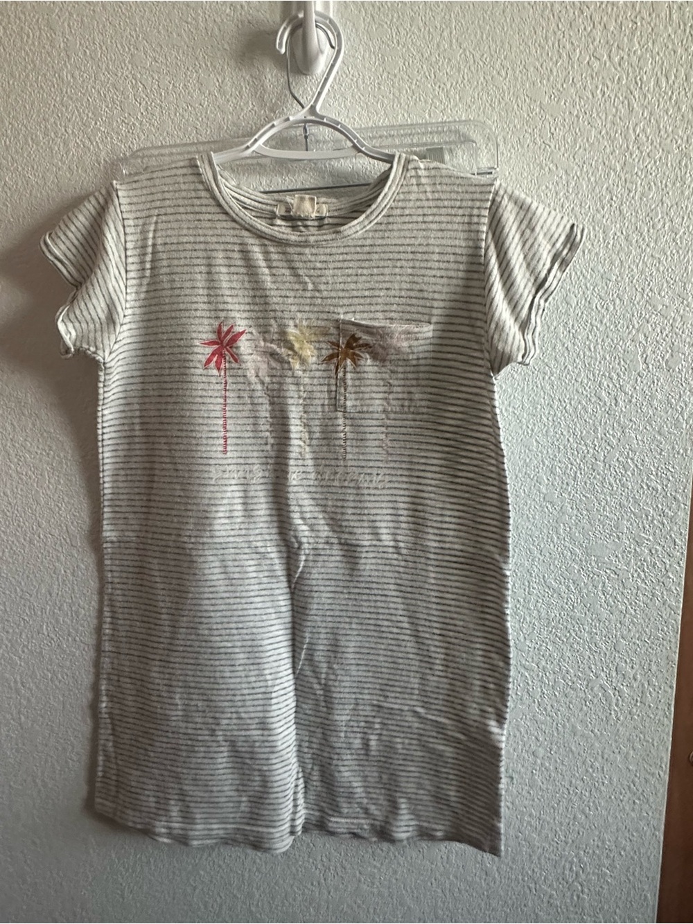 Striped Short-Sleeve Tee with Palm Tree Graphic - White/Grey